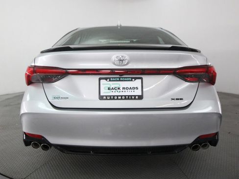 Used 2019 Toyota Avalon XSE w/ All Weather Liner Package FWD image 8