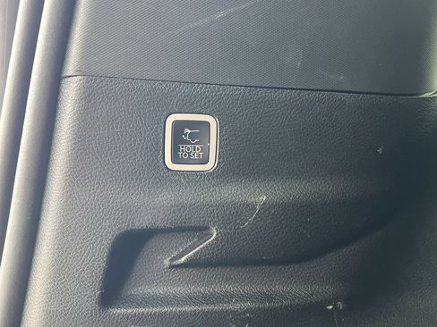 Used 2024 Jeep Wagoneer L Series II w/ Flexible Seating Group image 36