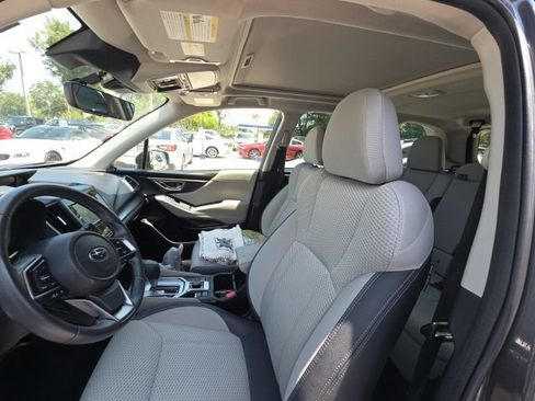 Used 2024 Subaru Forester Premium AWD/4WD image 9