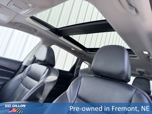 Used 2018 Nissan Murano Platinum image 16