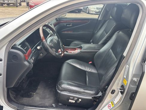 Used 2008 Lexus LS 460 RWD image 11