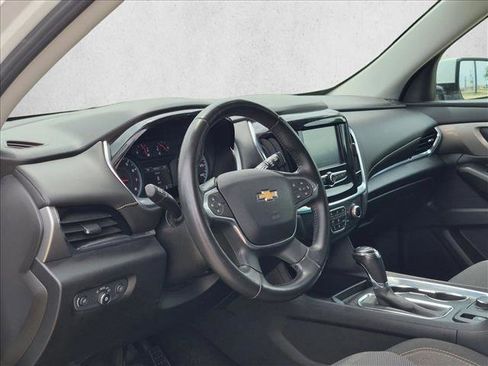 Used 2018 Chevrolet Traverse LT FWD image 6