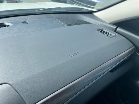 Used 2025 Nissan Altima 2.5 SV image 36