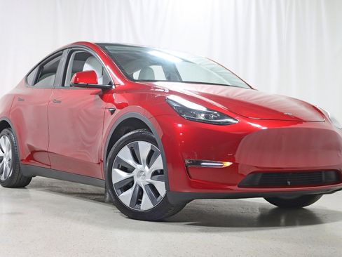 Used 2024 Tesla Model Y Long Range image 7