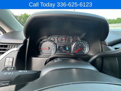 Used 2018 GMC Yukon XL SLT w/ Open Road Package AWD/4WD image 17