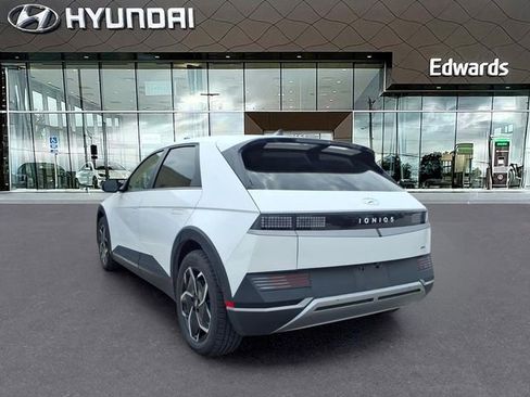 Certified 2022 Hyundai Ioniq 5 SE w/ Cargo Package AWD/4WD image 5
