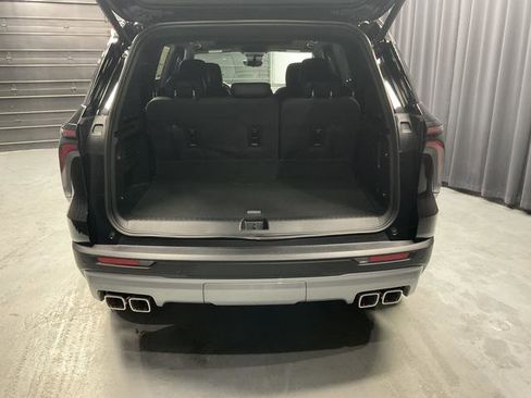 New 2026 Chevrolet Traverse Z71 w/ Driver Confidence Package AWD/4WD image 6