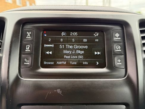 Used 2016 Jeep Cherokee Latitude w/ Cold Weather Group AWD/4WD image 34