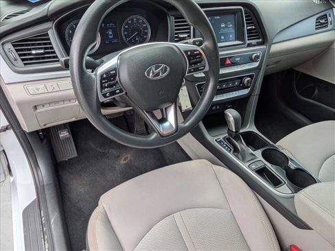 Used 2019 Hyundai Sonata SE FWD image 10