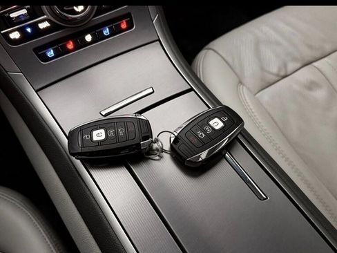 Used 2020 Lincoln MKZ Reserve w/ Luxury Package AWD/4WD image 42