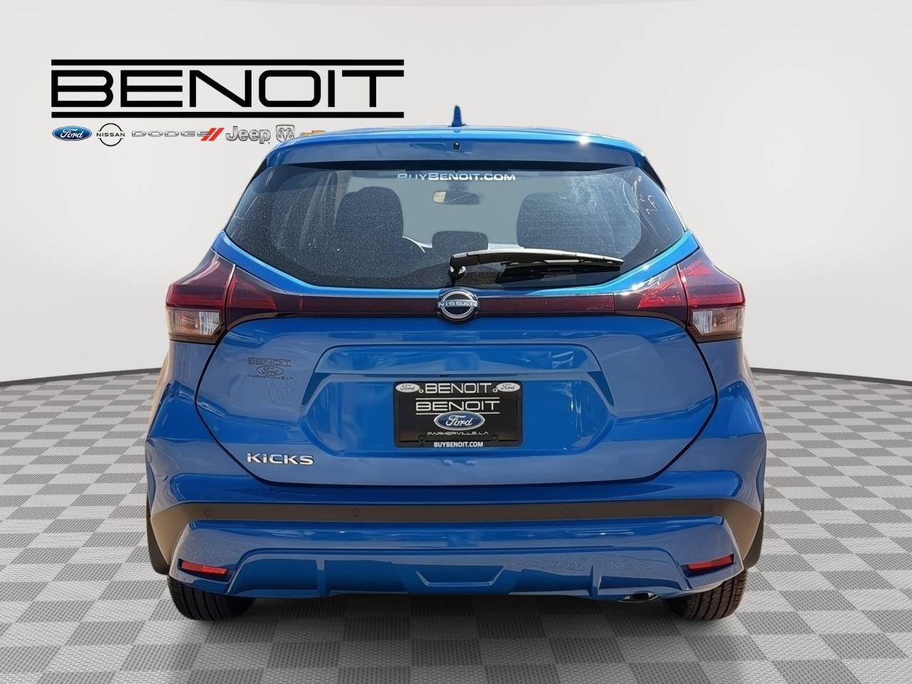 Used 2025 Nissan Kicks Play S FWD image 4