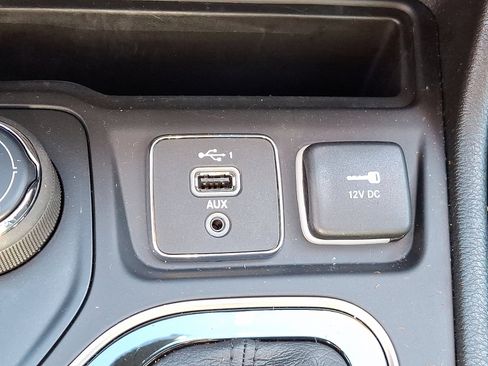 Certified 2023 Jeep Cherokee Altitude Lux image 26