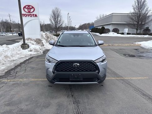 Used 2023 Toyota Corolla Cross LE w/ Moonroof Package image 8