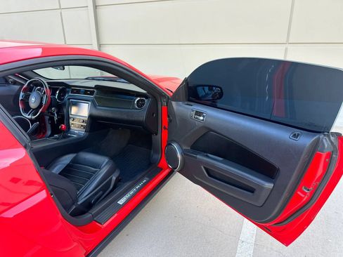 Used 2012 Ford Mustang GT Premium RWD image 12