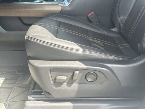 Used 2024 Chevrolet Silverado 2500 High Country w/ High Country Premium Package image 11