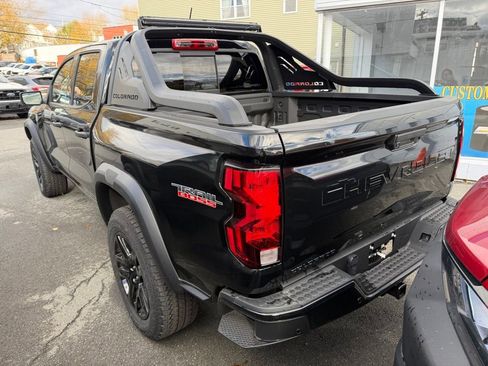 New 2025 Chevrolet Colorado Trail Boss w/ Midnight Edition image 2