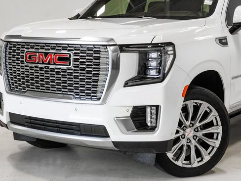 Used 2023 GMC Yukon XL Denali w/ Advanced Technology Package AWD/4WD image 2