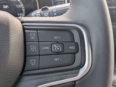 Certified 2024 Jeep Wagoneer L Series II RWD image 26