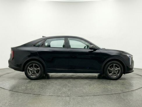 Used 2025 Kia K4 LXS image 11