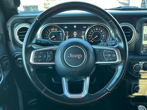 Used 2021 Jeep Wrangler Unlimited Sahara w/ Uconnect 4C Nav & Sound Group AWD/4WD image 18