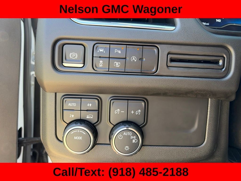 Used 2023 Chevrolet Tahoe RST w/ Luxury Package AWD/4WD image 16