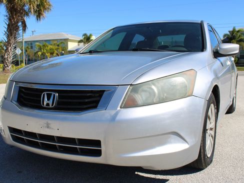 Used 2009 Honda Accord LX image 2