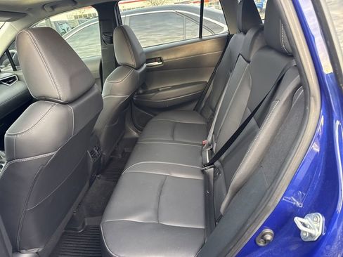 Used 2023 Toyota Corolla Cross XLE w/ Convenience Package image 10