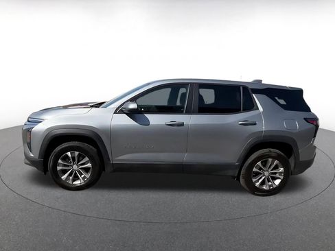 Used 2025 Chevrolet Equinox LT image 8