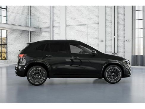 New 2026 Mercedes-Benz GLA 250 4MATIC image 17