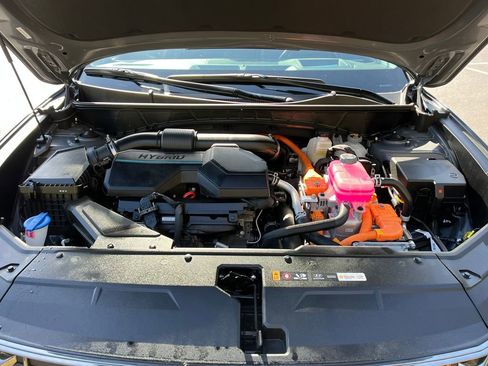 Used 2025 Hyundai Tucson Limited image 23