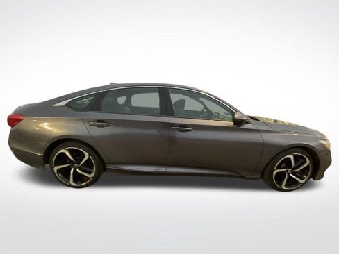 Used 2018 Honda Accord Sport image 11
