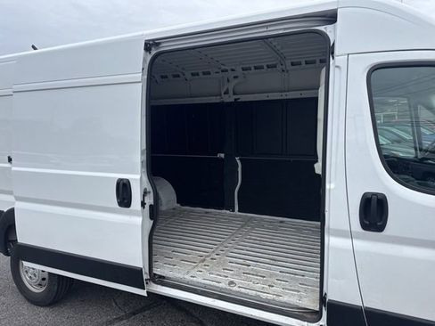 Used 2023 RAM ProMaster 2500 FWD image 18