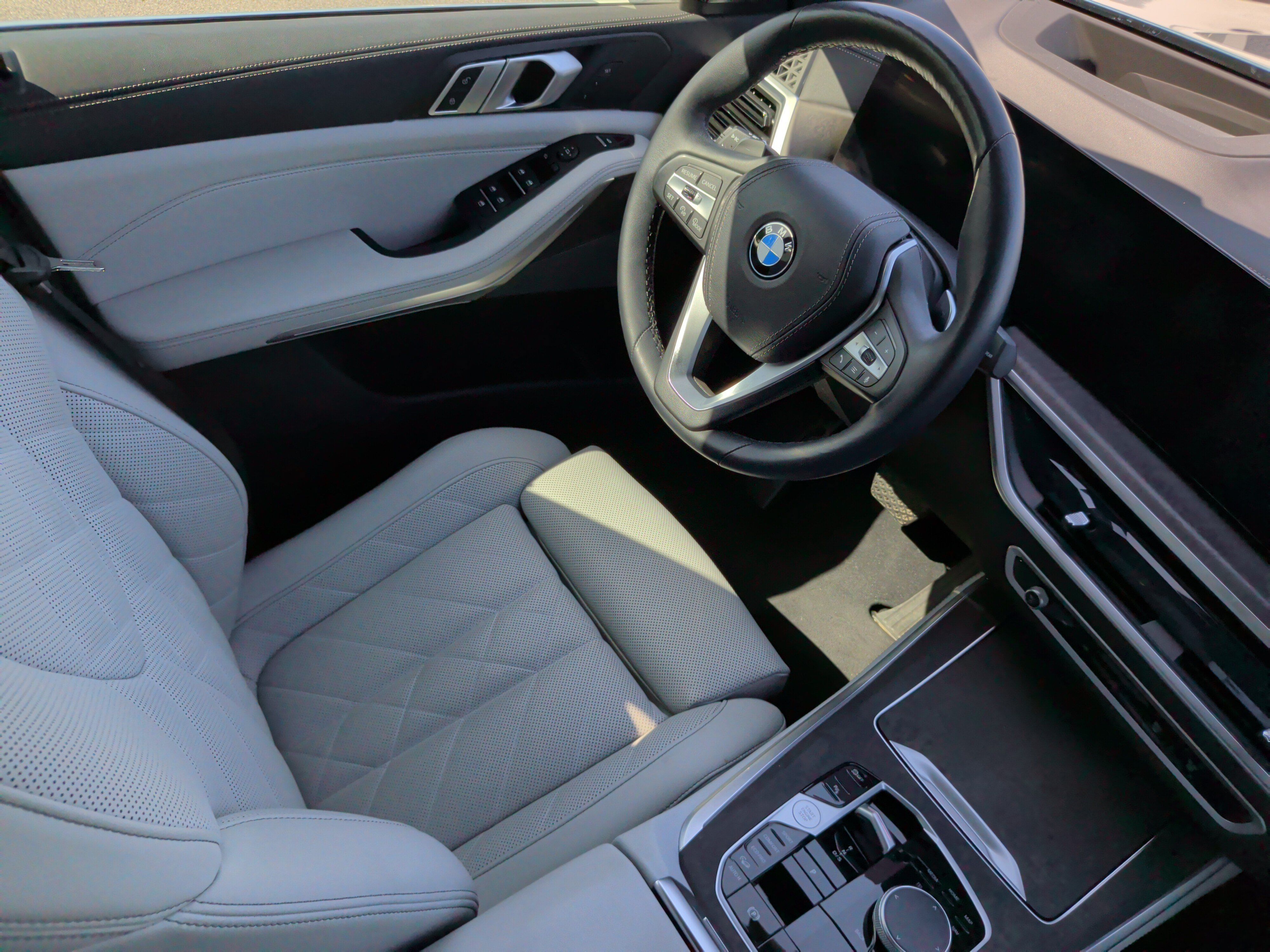 Used 2024 BMW X5 xDrive40i w/ Premium Package AWD/4WD image 34