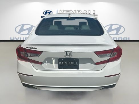 Used 2018 Honda Accord LX image 5