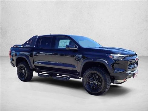 New 2026 Chevrolet Colorado ZR2 w/ Midnight Edition AWD/4WD image 6