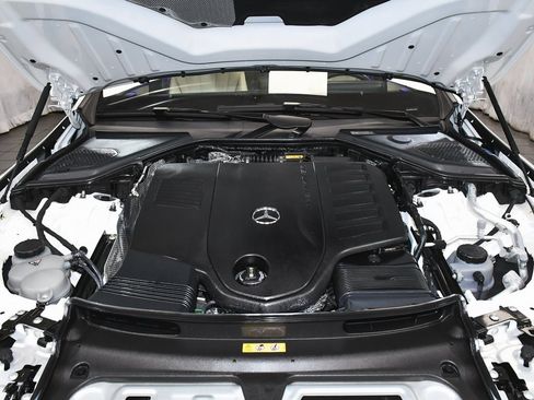 Used 2025 Mercedes-Benz E 450 4MATIC Sedan image 68