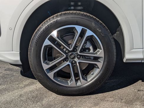 New 2025 Audi Q5 Premium image 13