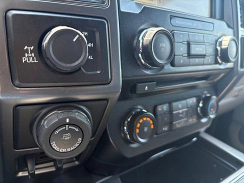 Used 2017 Ford F150 XLT w/ Equipment Group 302A Luxury AWD/4WD image 32