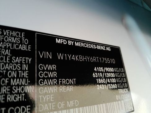 Used 2024 Mercedes-Benz Sprinter 2500 image 38
