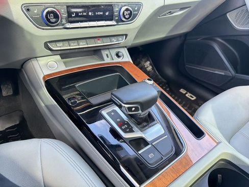 Certified 2023 Audi Q5 2.0T Premium Plus AWD/4WD image 17