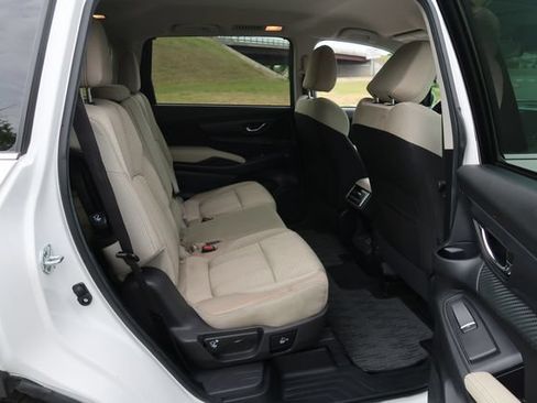 Certified 2024 Subaru Ascent Premium w/ Convenience Package AWD/4WD image 36