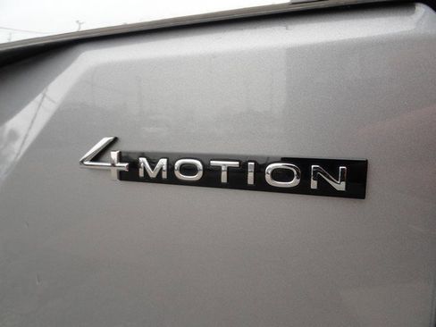 Used 2025 Volkswagen Atlas SE image 6