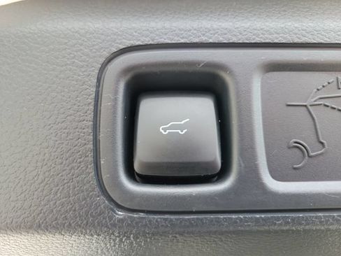 Used 2024 Ford Expedition Platinum AWD/4WD image 10