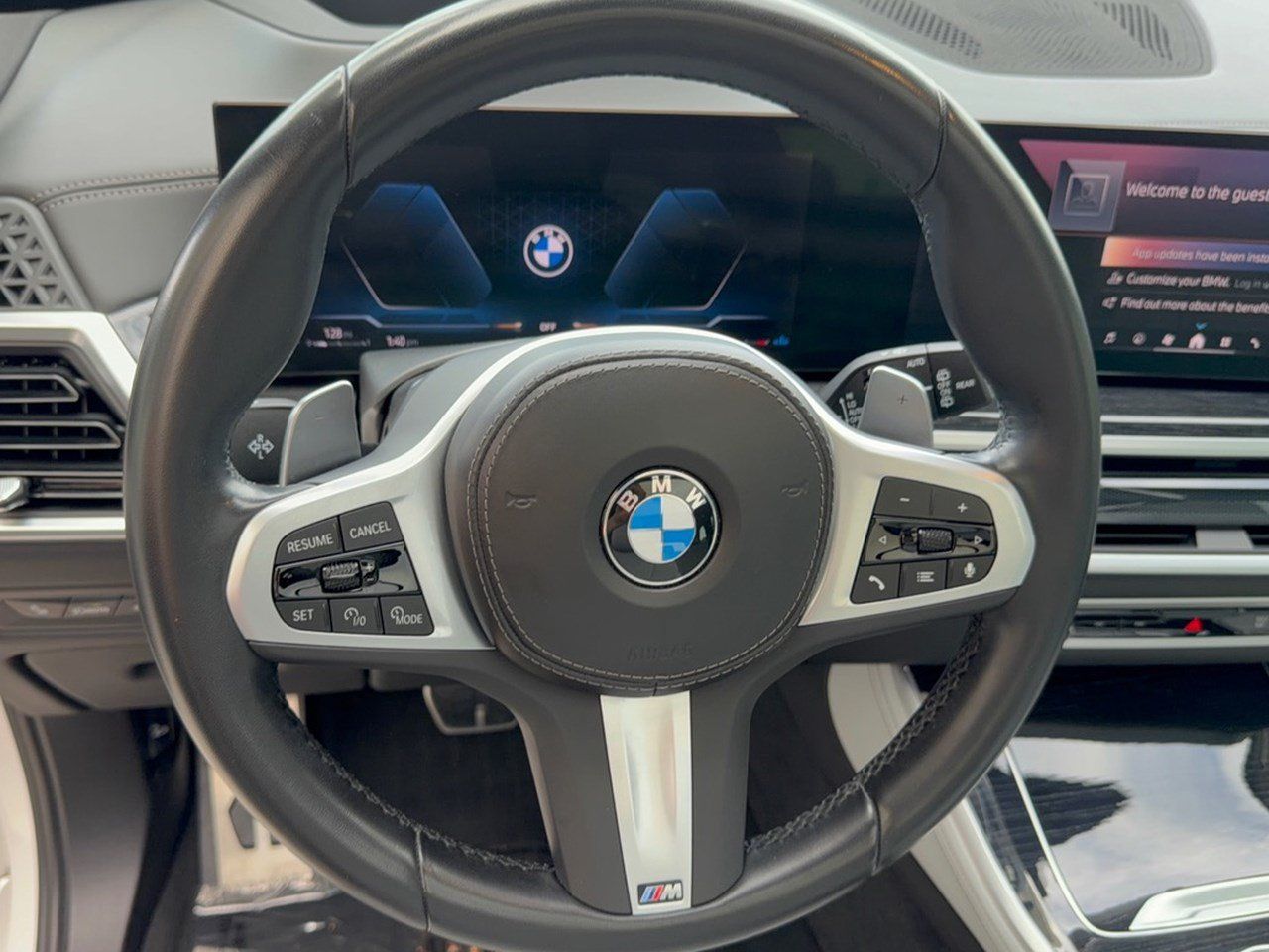 Used 2024 BMW X5 xDrive40i w/ M Sport Package AWD/4WD image 10