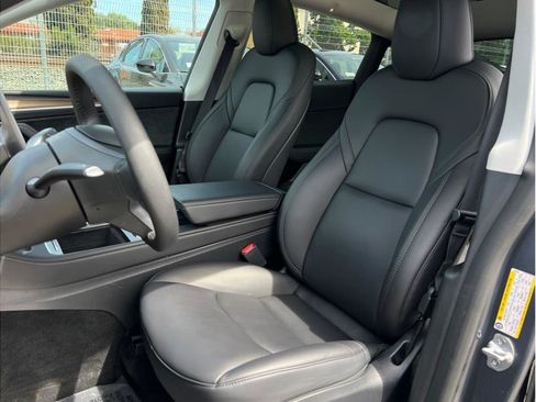 Used 2023 Tesla Model Y 2WD image 9