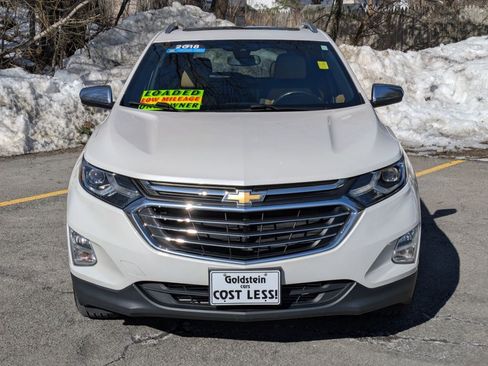 Used 2018 Chevrolet Equinox Premier image 2