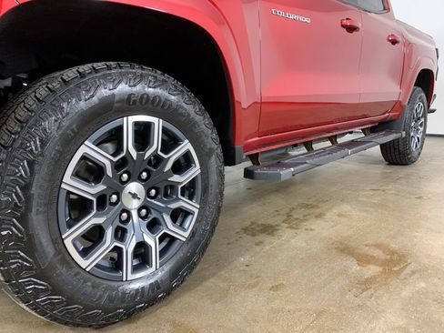 Used 2023 Chevrolet Colorado Z71 w/ Z71 Convenience Package 2 image 2