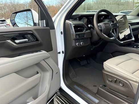 New 2026 GMC Yukon Elevation image 15
