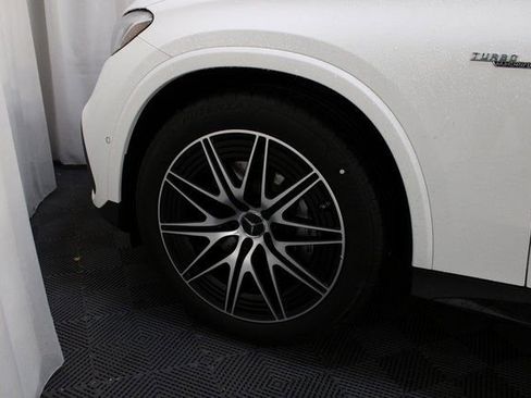 New 2025 Mercedes-Benz GLC 43 AMG 4MATIC image 10