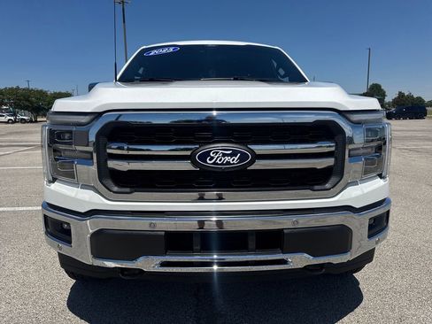 Used 2025 Ford F150 Lariat w/ Equipment Group 502A High AWD/4WD image 9
